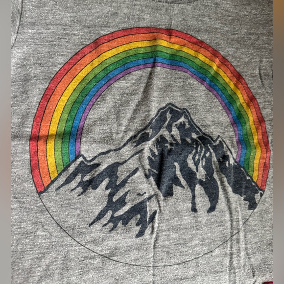 Aviator Nation Kids Gray Rainbow Mountain T-Shirt VGC unisex sz 6 - Picture 2 of 4